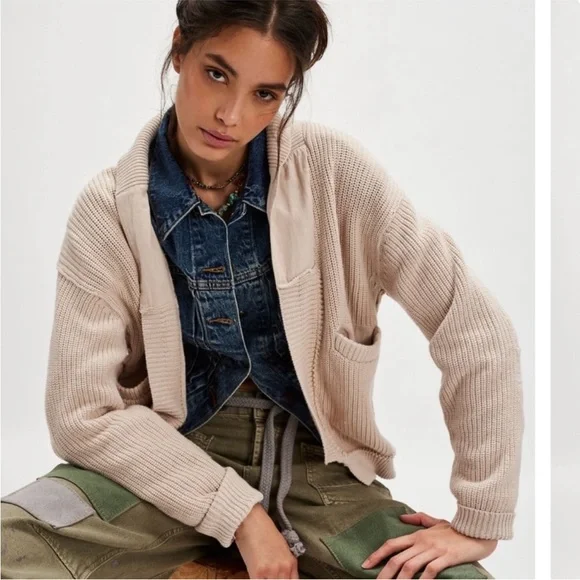 We The Free Sweater Worn Thru Surplus Cardi - Cardigan
Champagne Dream Shacket - Picture 1 of 10